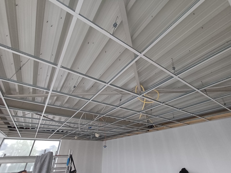 MAB Lommel, gyprocwerken, wanden, plafonds, gyproc, systeemplafond gipskarton, systeemplafonds, gevelbekleding, isolatiewerken, schilderwerken, schrijnwerk, Lommel, Overpelt, Pelt, Mol, Neerpelt, Antwerpen, Limburg, Hechtel, Eksel, Bree, Kinrooi, Meeuwen, Peer, Balen, Belgie, Eindhoven, Bergeijk, Valkenswaard, Genk, Beringen, Leopoldsburg, Hasselt, Turnhout, Leuven, Geel, Heusden, Zolder, Houthalen, Helchteren, Maastricht gyprocwerken, systeemplafonds, gevelbekleding, isolatiewerken, schilderwerken, schrijnwerk scheidingswanden, plafonds, knauff, trespa, pur, gyprocwerken Lommel, renovatie, nieuwbouw, aannemer,